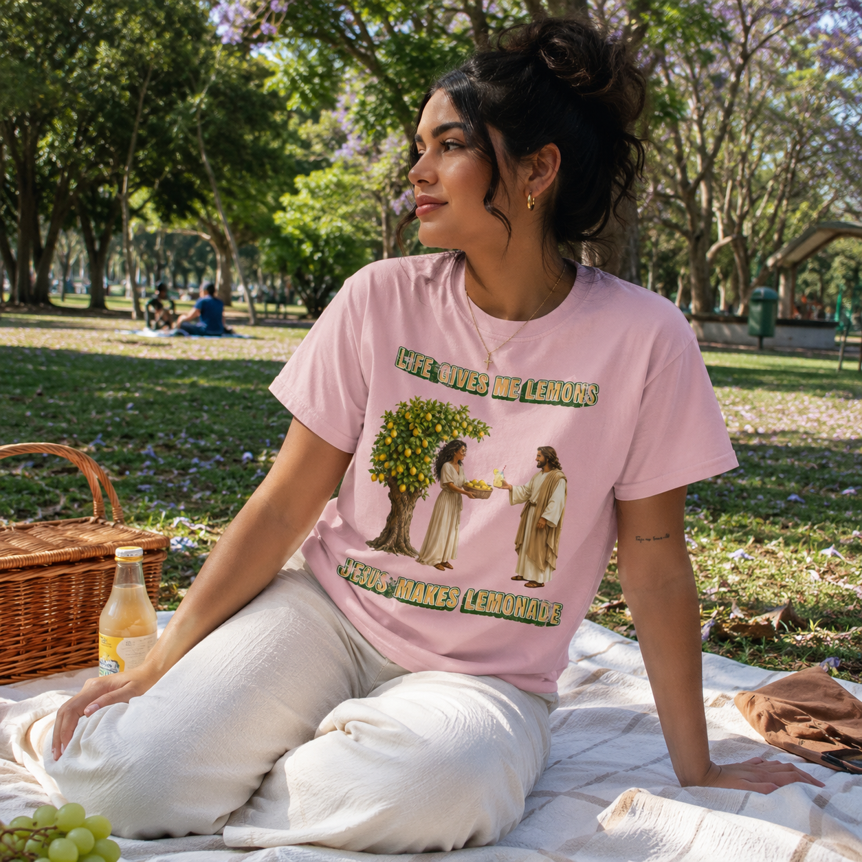 Life Gives Me Lemons, Jesus Makes Lemonade - Women's Tee